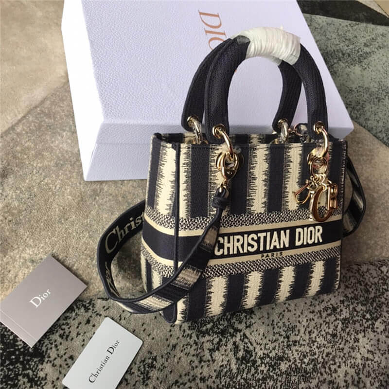 Dior Medium LADY D-LITE handbag