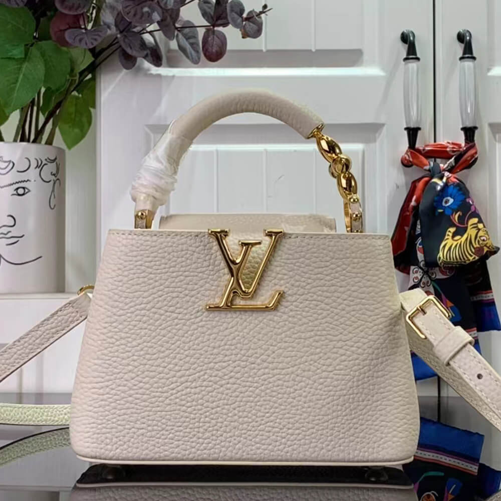 Louis Vuitton Capucines Mini