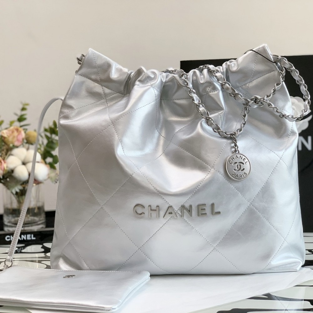 Chanel 2022 Shiny Calfskin Small 22 Hobo