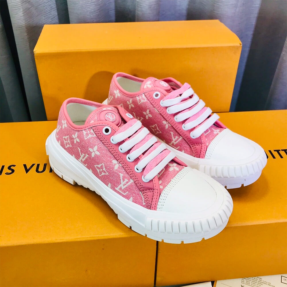 LV SQUAD SNEAKER