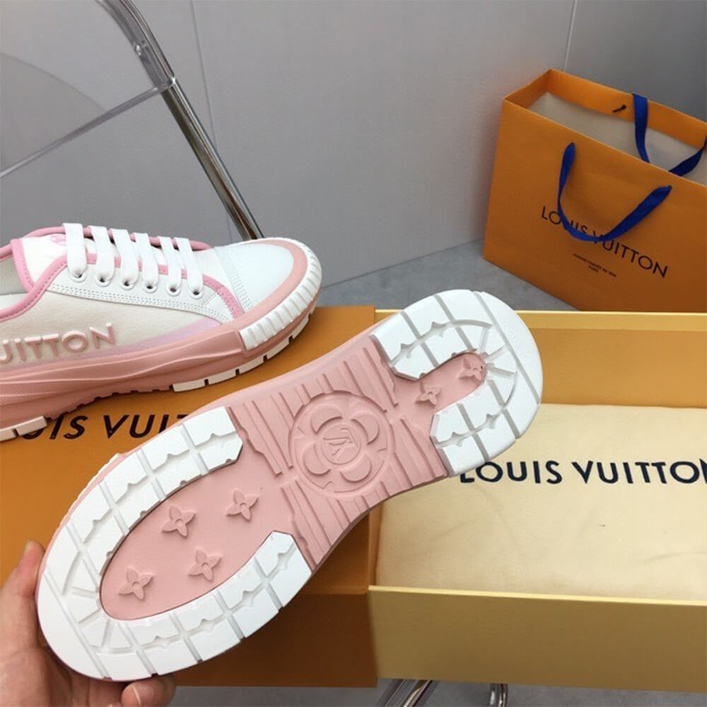 LV SQUAD SNEAKER