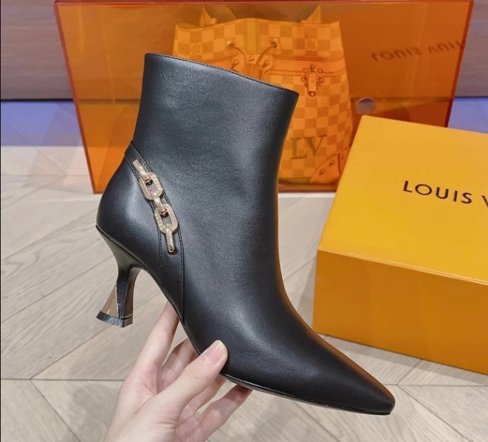 LOUIS VUITTON SPARKLE ANKLE BOOT – WLS001