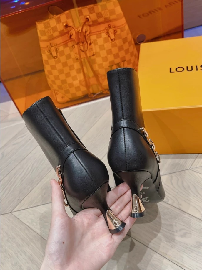 LOUIS VUITTON SPARKLE ANKLE BOOT – WLS001