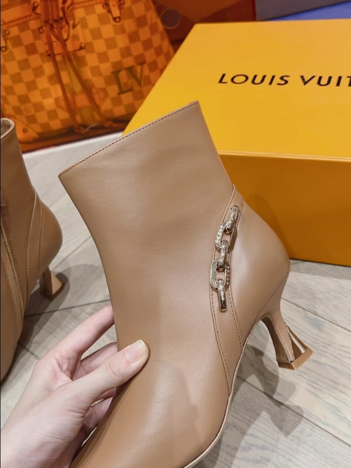 LOUIS VUITTON SPARKLE ANKLE BOOT – WLS002