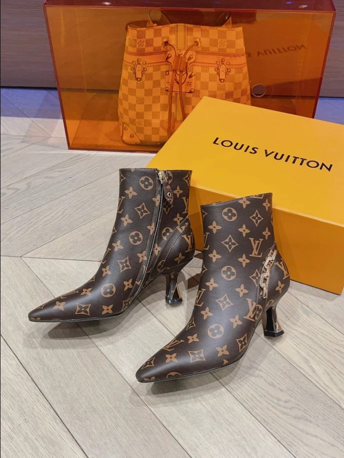 LOUIS VUITTON SPARKLE ANKLE BOOT – WLS004