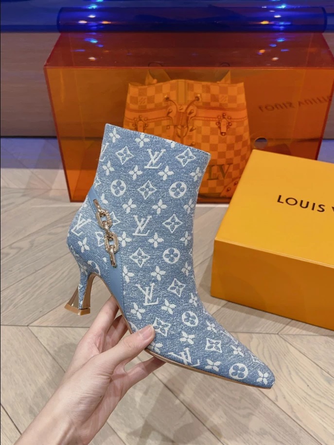 LOUIS VUITTON SPARKLE ANKLE BOOT – WLS005