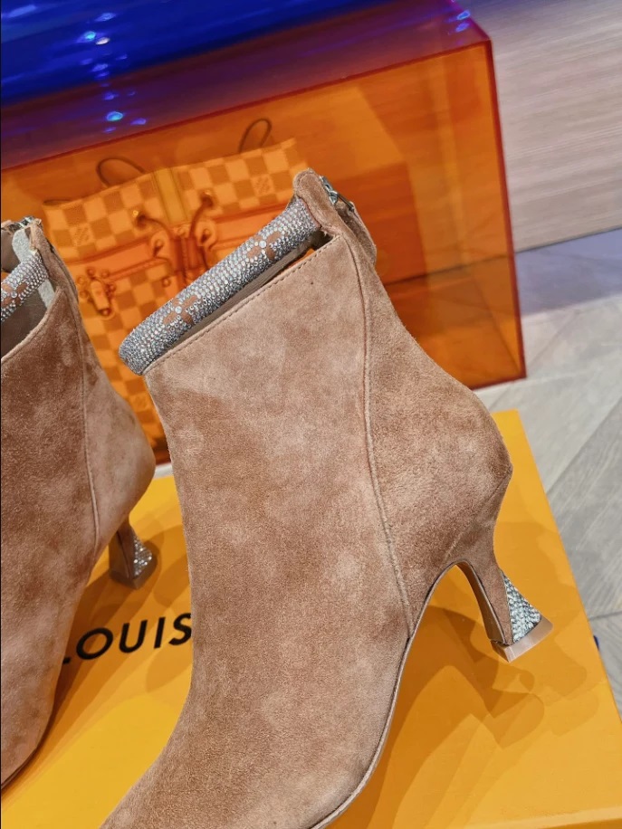 LOUIS VUITTON SPARKLE ANKLE BOOT – WLS007