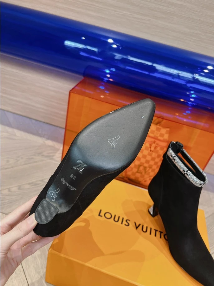 LOUIS VUITTON SPARKLE ANKLE BOOT – WLS008