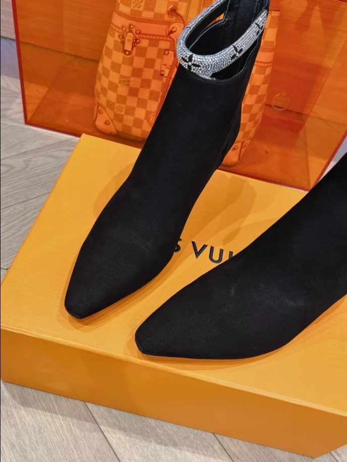 LOUIS VUITTON SPARKLE ANKLE BOOT – WLS008