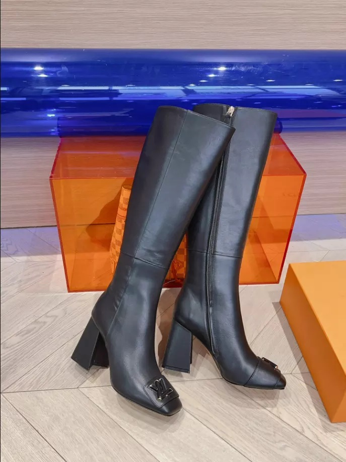 LOUIS VUITTON BOOT – WLS022