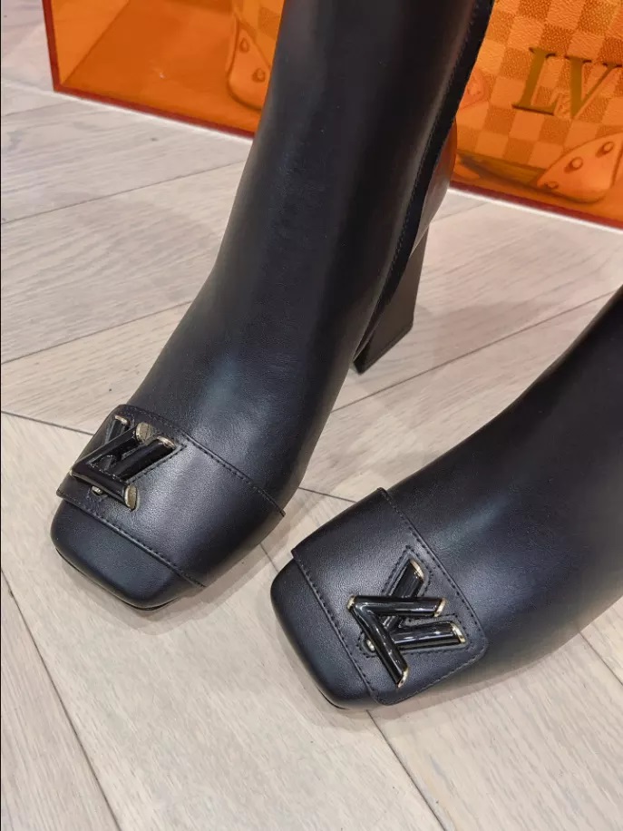 LOUIS VUITTON BOOT – WLS022