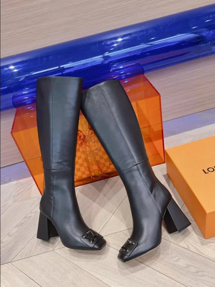 LOUIS VUITTON BOOT – WLS022