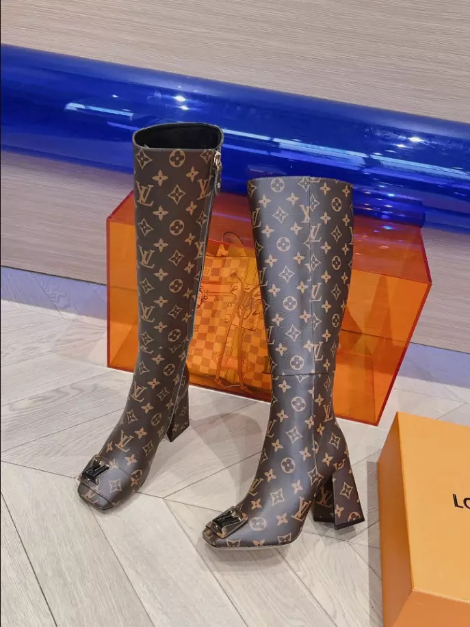 LOUIS VUITTON BOOT – WLS023