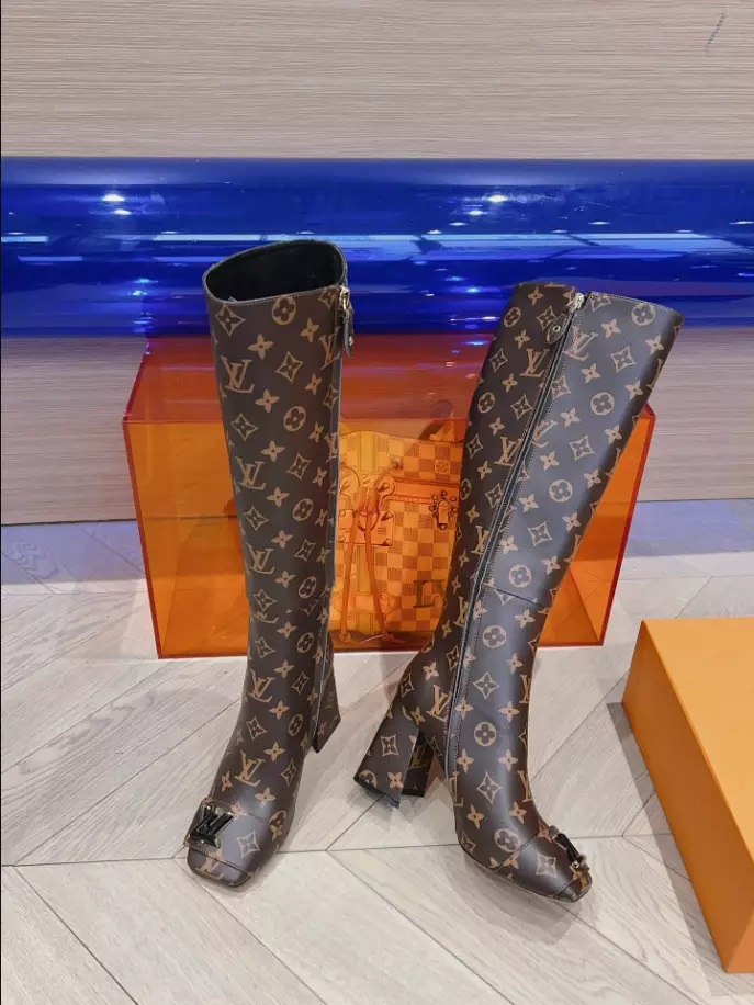 LOUIS VUITTON BOOT – WLS023