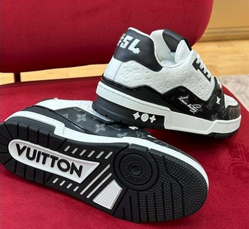 LOUIS VUITTON TRAINER SNEAKER – LSVT263