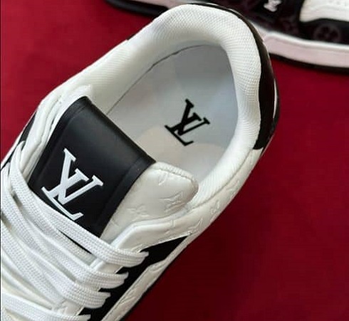 LOUIS VUITTON TRAINER SNEAKER – LSVT263