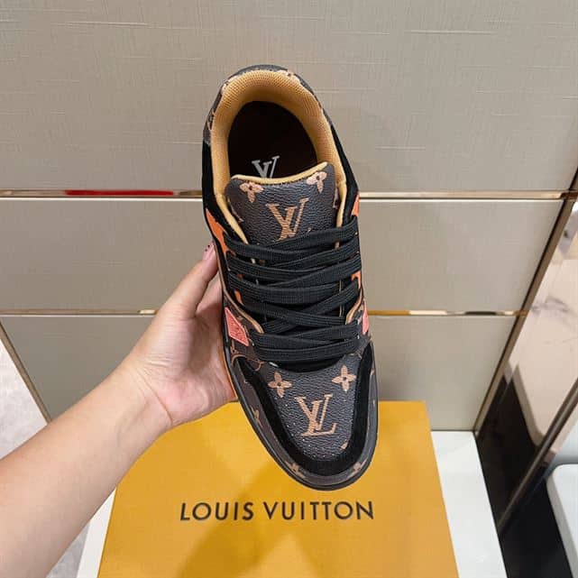 LOUIS VUITTON TRAINER SNEAKER – LSVT207